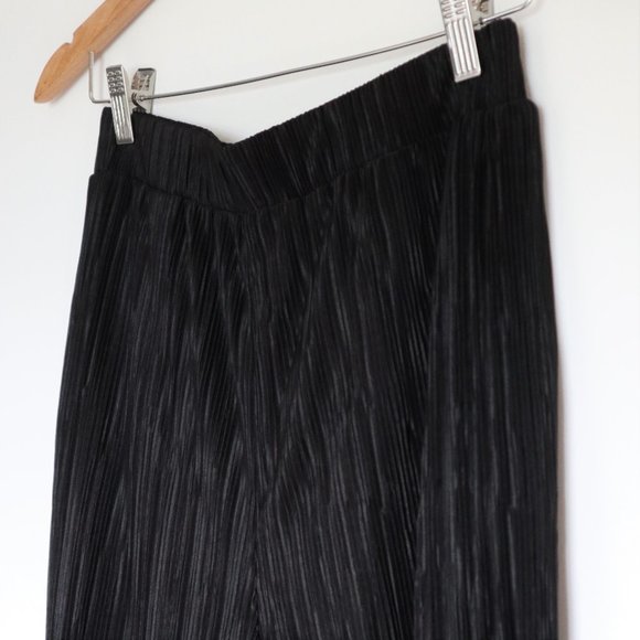Banana Republic Black Satin Pleated Wide Leg Flowy Plisse Pant NWT - Picture 3 of 11